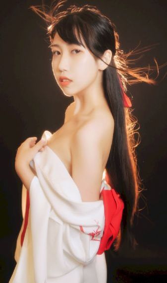 电影院的欢爱h